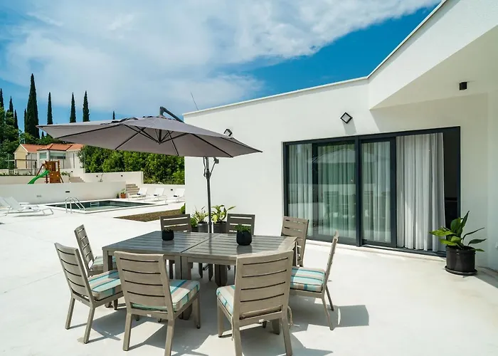 Luce Villa *